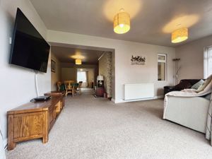 Open Plan Lounge Dining Room - click for photo gallery